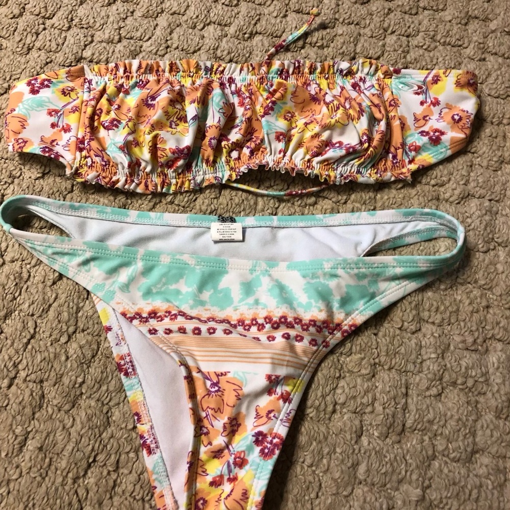 O’Neill bathing suit